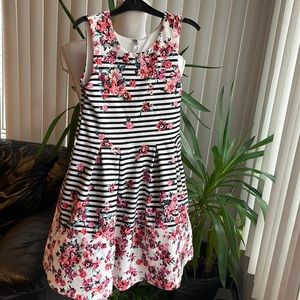 NWOT Beautees floral sleeveless a sleeve for girls size 12